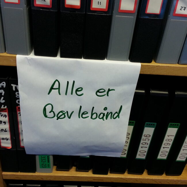 Alle er bøvlebånd